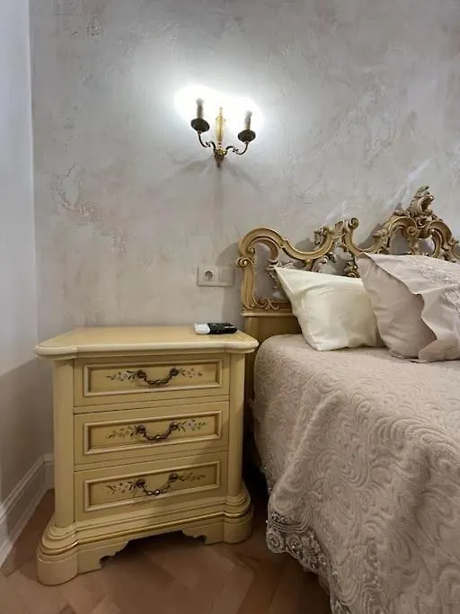 Ellie Soe Apartment Free Parking 5 Min To Metro Sofia