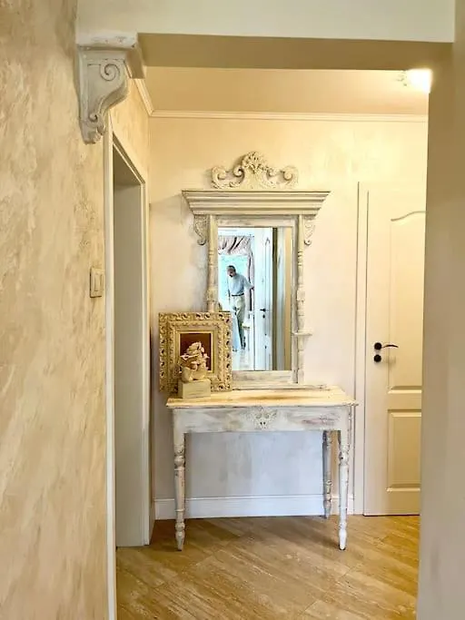 Ellie Soe Apartment Free Parking 5 Min To Metro Sofia
